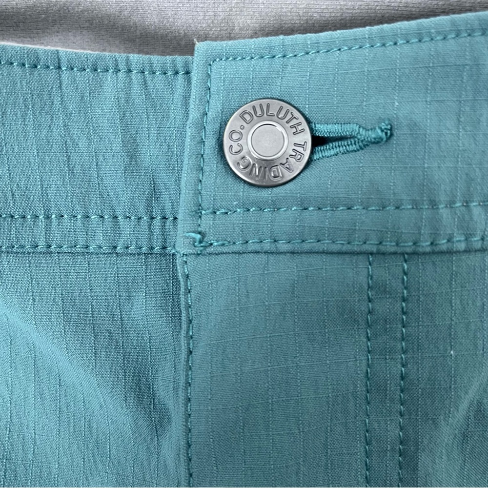 Duluth Trading Women's Convertible Cargo Hiking/ Utility Rip Stop Pants Size 14 - Picture 10 of 15